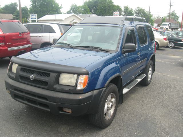 2001 Nissan Xterra AWD W/leatherroof (7pass)