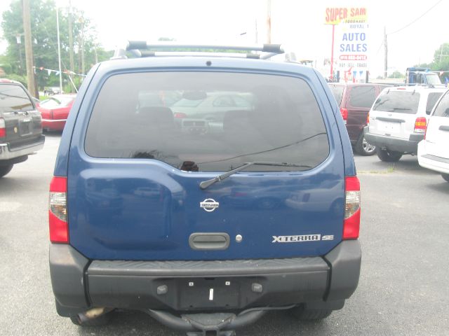 2001 Nissan Xterra AWD W/leatherroof (7pass)