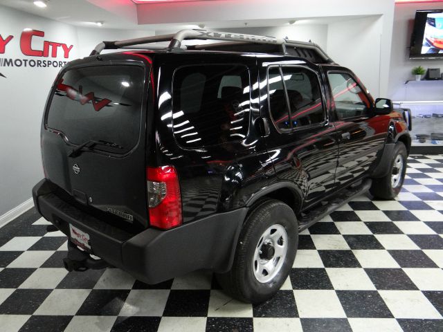 2001 Nissan Xterra AWD W/leatherroof (7pass)