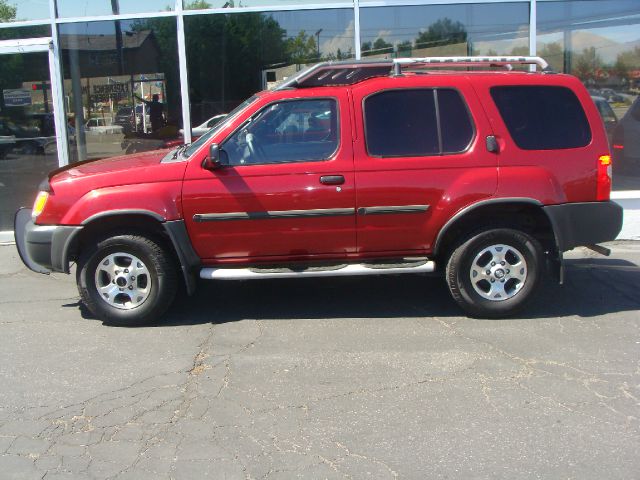 2001 Nissan Xterra AWD W/leatherroof (7pass)