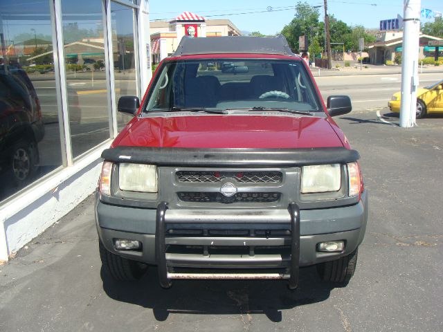 2001 Nissan Xterra AWD W/leatherroof (7pass)