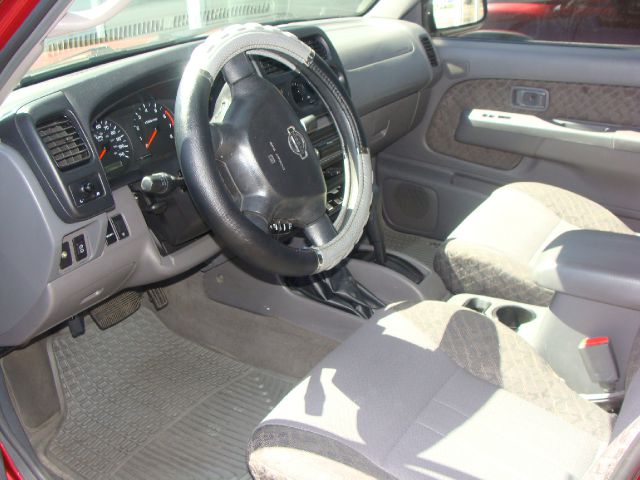 2001 Nissan Xterra AWD W/leatherroof (7pass)