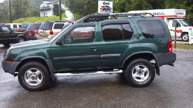 2002 Nissan Xterra AWD W/leatherroof (7pass)