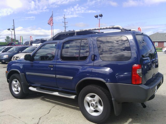 2002 Nissan Xterra AWD W/leatherroof (7pass)