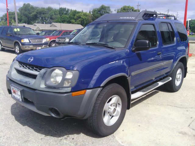 2002 Nissan Xterra AWD W/leatherroof (7pass)