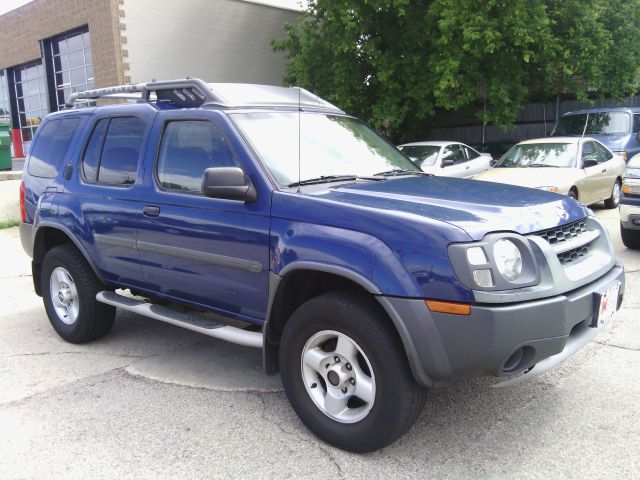 2002 Nissan Xterra AWD W/leatherroof (7pass)