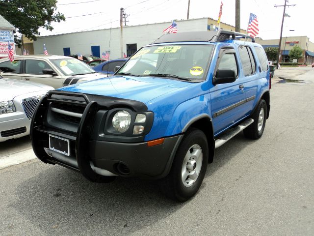 2002 Nissan Xterra AWD W/leatherroof (7pass)