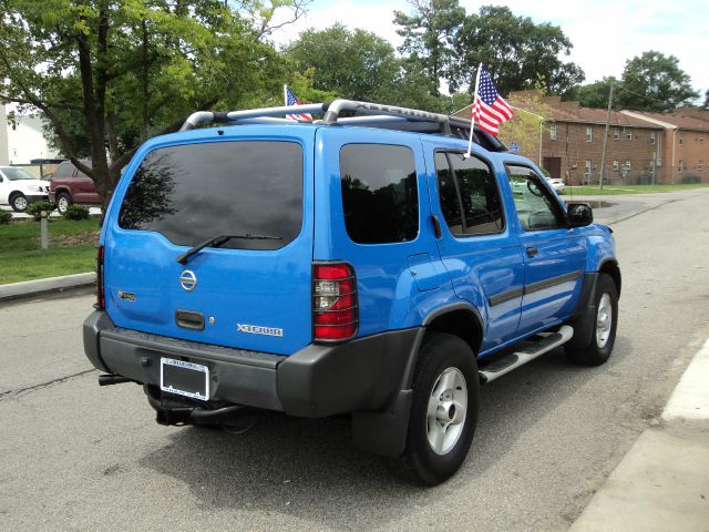 2002 Nissan Xterra AWD W/leatherroof (7pass)