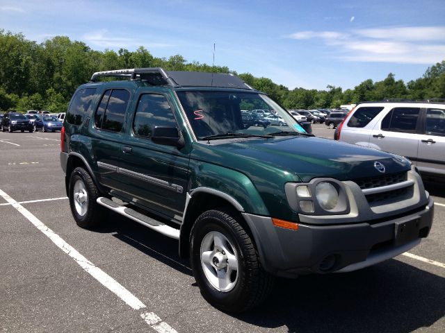 2002 Nissan Xterra AWD W/leatherroof (7pass)