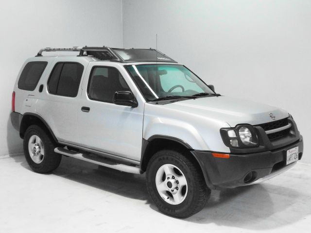 2002 Nissan Xterra AWD W/leatherroof (7pass)