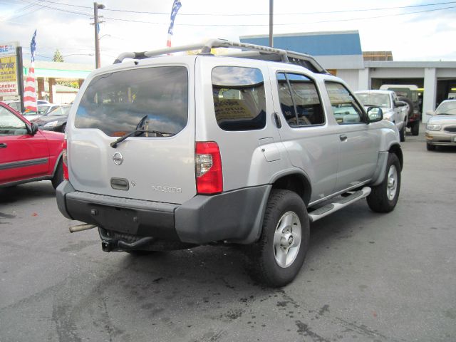 2002 Nissan Xterra AWD W/leatherroof (7pass)