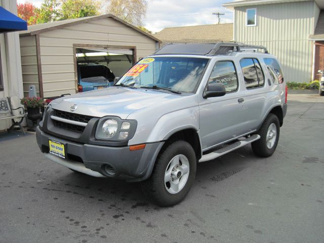 2002 Nissan Xterra AWD W/leatherroof (7pass)