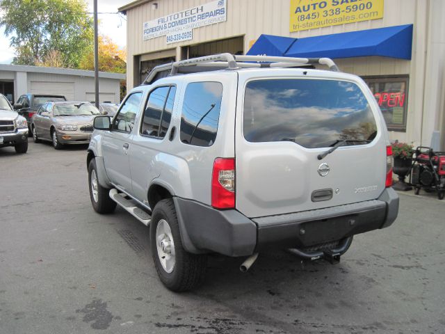 2002 Nissan Xterra AWD W/leatherroof (7pass)