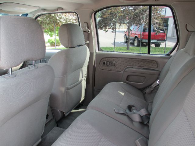 2002 Nissan Xterra AWD W/leatherroof (7pass)