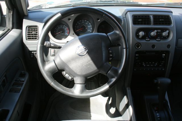 2002 Nissan Xterra LX V-6