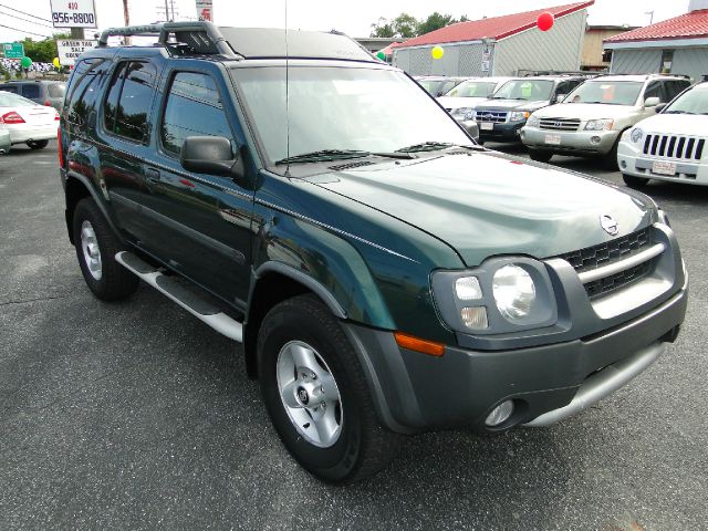 2002 Nissan Xterra AWD W/leatherroof (7pass)