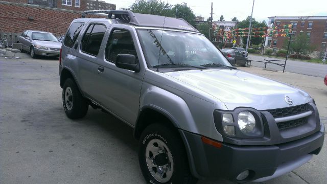 2002 Nissan Xterra AWD W/leatherroof (7pass)