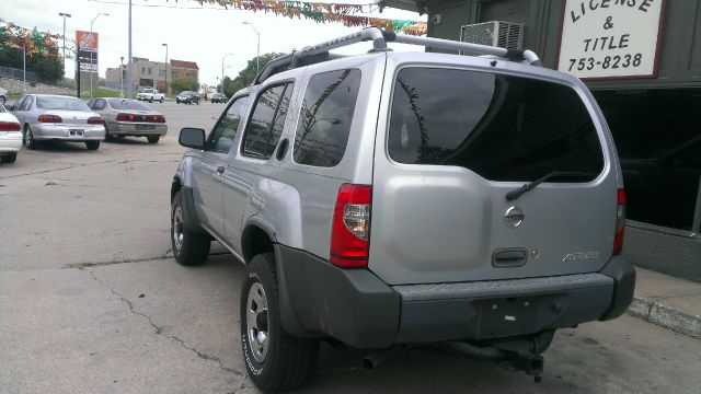 2002 Nissan Xterra AWD W/leatherroof (7pass)