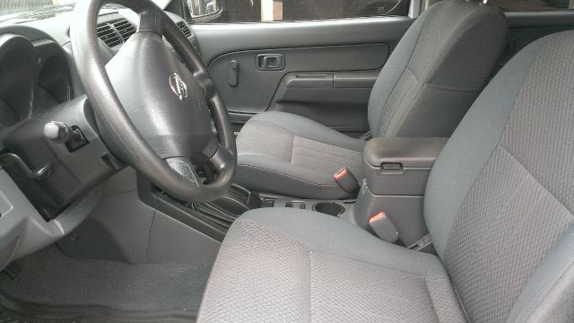 2002 Nissan Xterra AWD W/leatherroof (7pass)