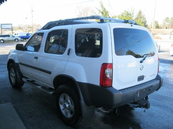 2002 Nissan Xterra AWD W/leatherroof (7pass)