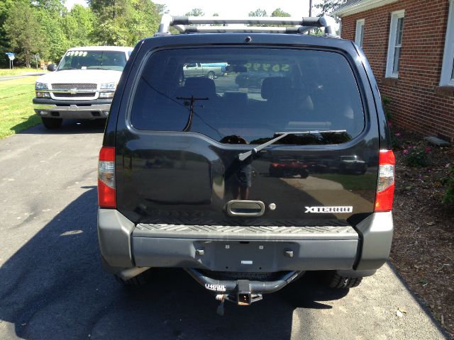 2003 Nissan Xterra AWD W/leatherroof (7pass)