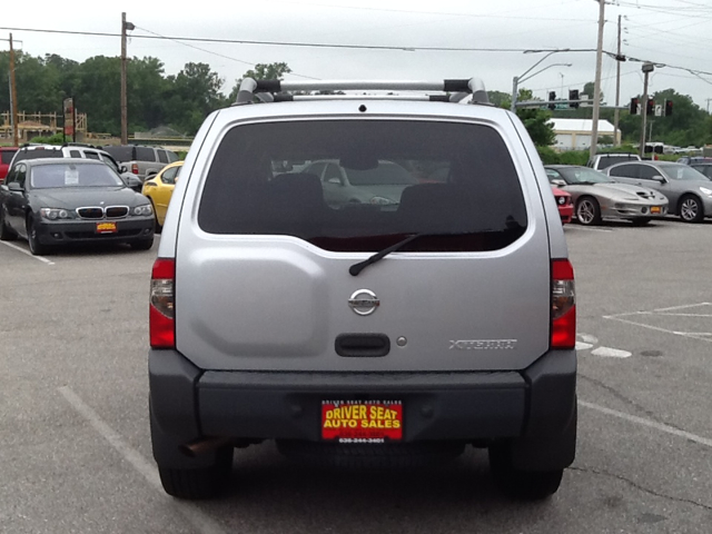 2003 Nissan Xterra AWD W/leatherroof (7pass)