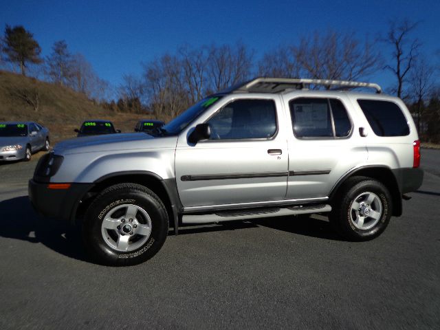 2004 Nissan Xterra AWD W/leatherroof (7pass)