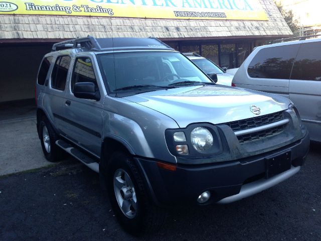 2004 Nissan Xterra AWD W/leatherroof (7pass)