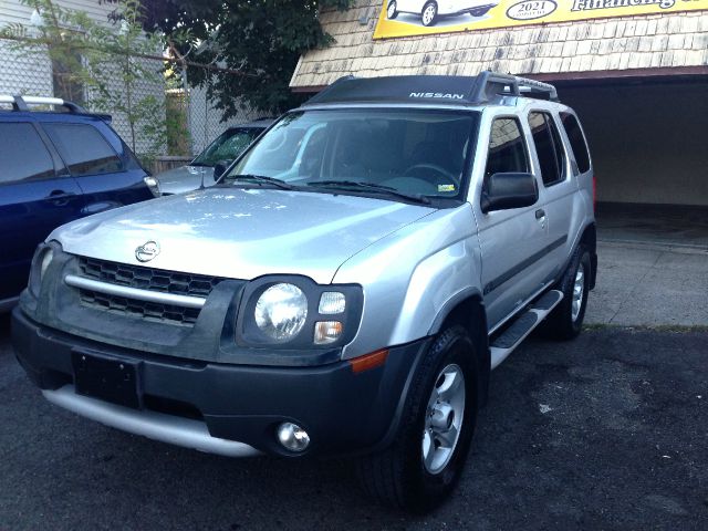 2004 Nissan Xterra AWD W/leatherroof (7pass)