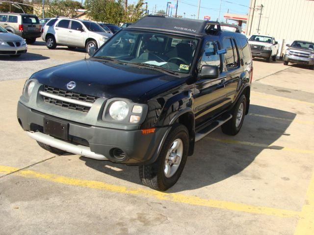 2004 Nissan Xterra AWD W/leatherroof (7pass)