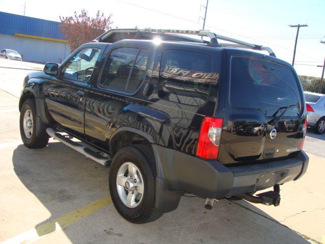 2004 Nissan Xterra AWD W/leatherroof (7pass)