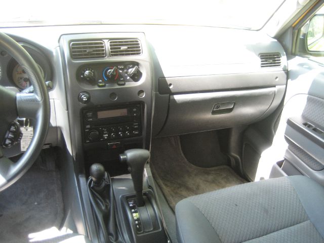 2004 Nissan Xterra AWD W/leatherroof (7pass)