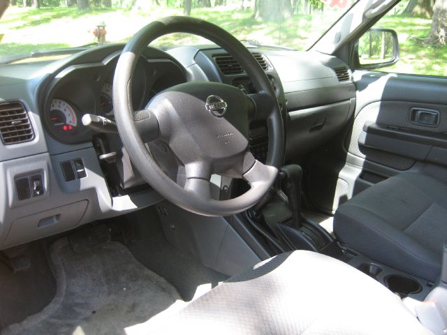 2004 Nissan Xterra AWD W/leatherroof (7pass)