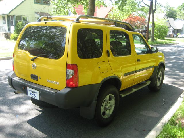 2004 Nissan Xterra AWD W/leatherroof (7pass)