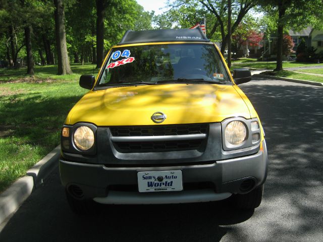 2004 Nissan Xterra AWD W/leatherroof (7pass)