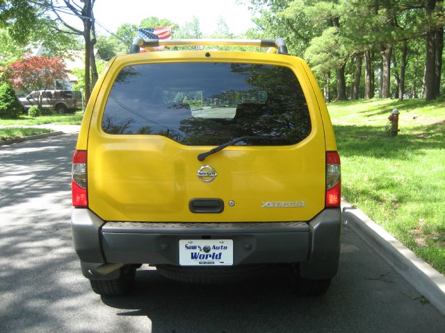 2004 Nissan Xterra AWD W/leatherroof (7pass)