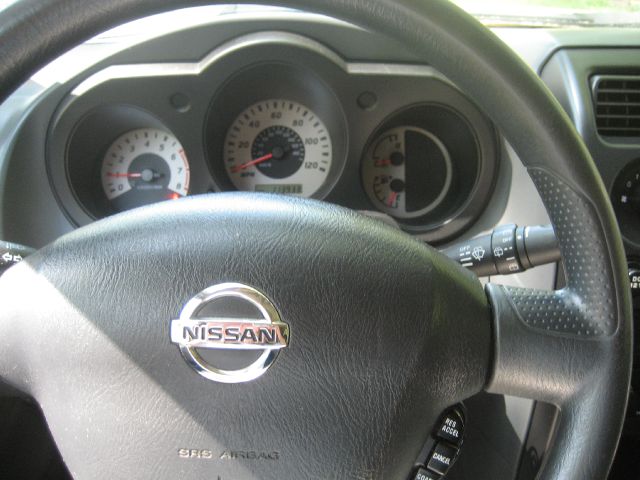 2004 Nissan Xterra AWD W/leatherroof (7pass)