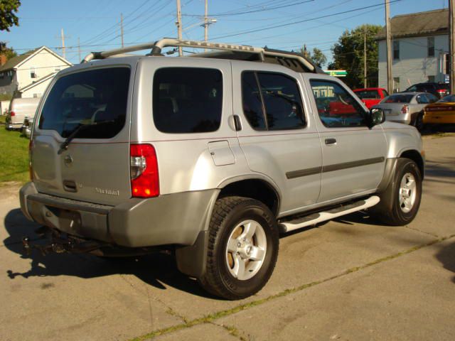 2004 Nissan Xterra AWD W/leatherroof (7pass)