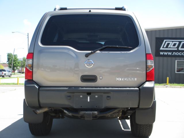 2004 Nissan Xterra AWD W/leatherroof (7pass)