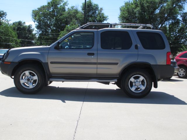 2004 Nissan Xterra AWD W/leatherroof (7pass)