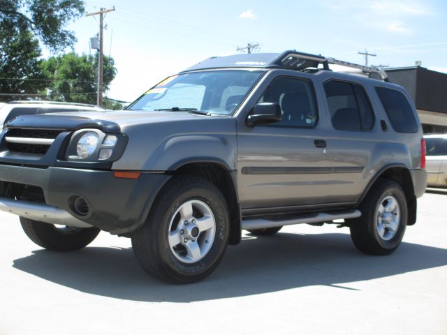 2004 Nissan Xterra AWD W/leatherroof (7pass)