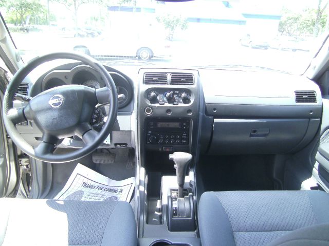 2004 Nissan Xterra LX V-6