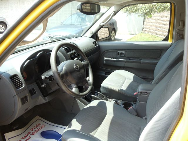 2004 Nissan Xterra AWD W/leatherroof (7pass)