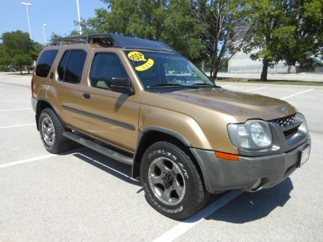 2004 Nissan Xterra AWD W/leatherroof (7pass)