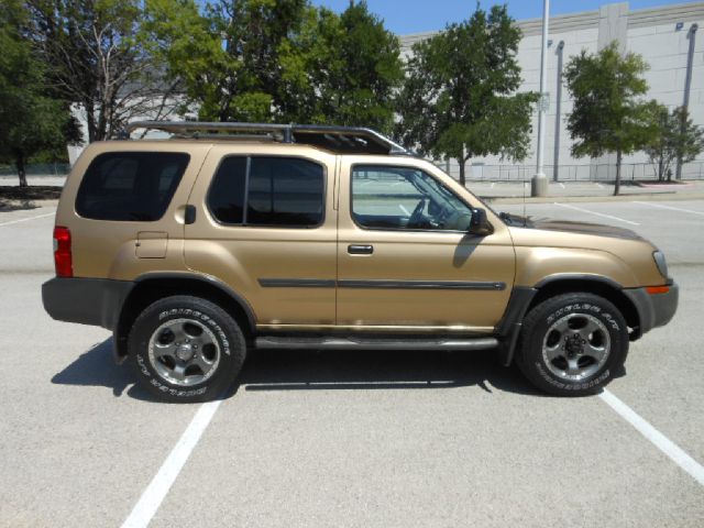 2004 Nissan Xterra AWD W/leatherroof (7pass)