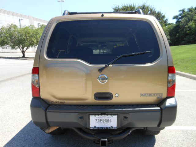 2004 Nissan Xterra AWD W/leatherroof (7pass)