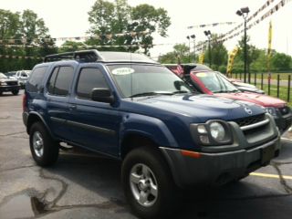 2004 Nissan Xterra AWD W/leatherroof (7pass)