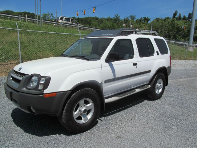 2004 Nissan Xterra AWD W/leatherroof (7pass)