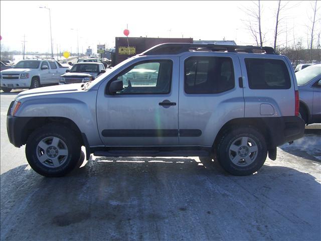 2005 Nissan Xterra 2WD LS