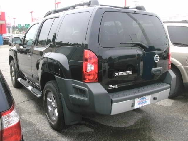 2011 Nissan Xterra Reg Cab 111.2 WB SL Z85 Truck